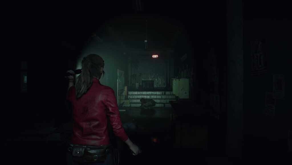 その奥に感じる異様な空気